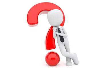 Fragen zum Unfallwagen Ankauf in Hungen? Wir haben die Antworten Eine 3D-Figur in Businesskleidung steht nachdenklich neben einem großen blauen Fragezeichen, was Neugier oder eine Fragestellung symbolisiert.